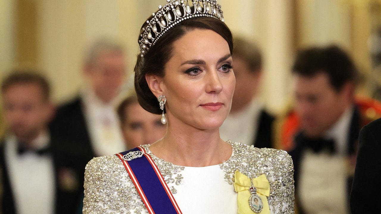Kate Middleton, Galler Prensesi olarak ilk taç anını yaşadı