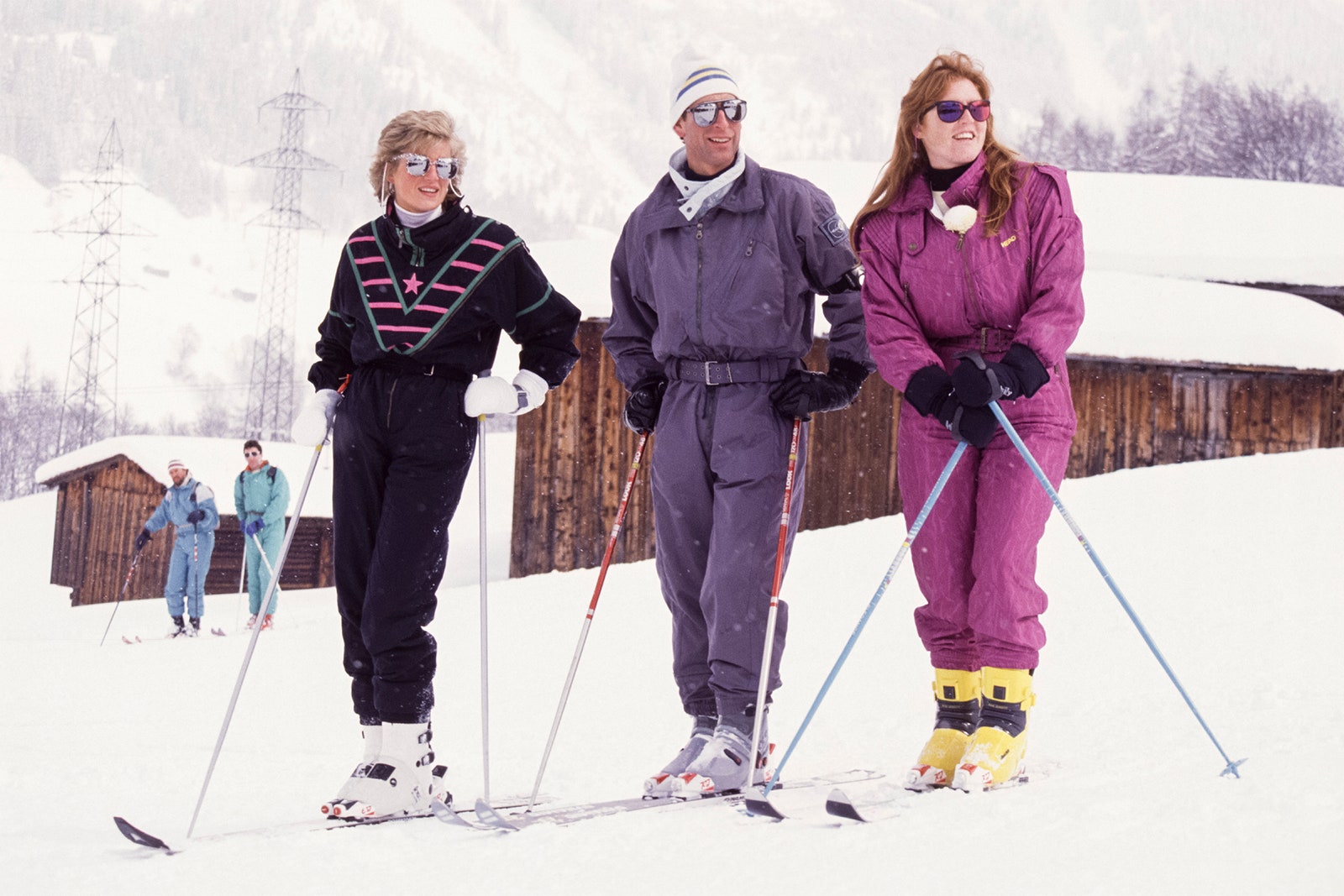 Sonra Prenses Diana Prens Charles ve York Düşesi Klosters İsviçre'de kayak yaparken