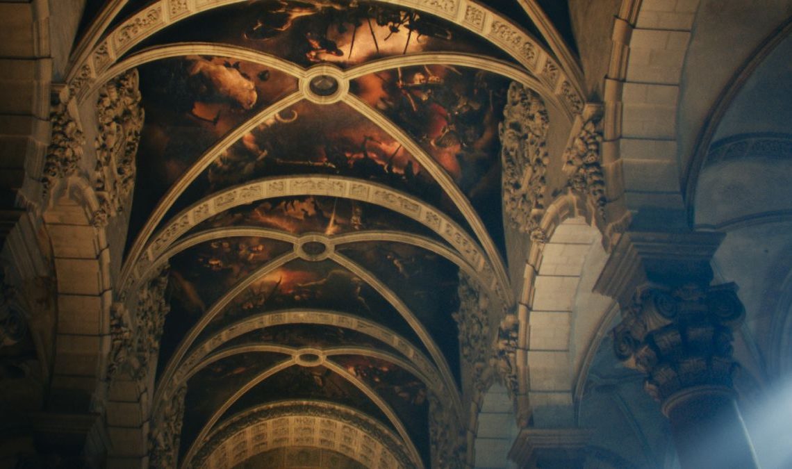 Blizzard, kutsanmamış bir Fransız kilisesini Diablo 4 duvar resimleriyle doldurdu