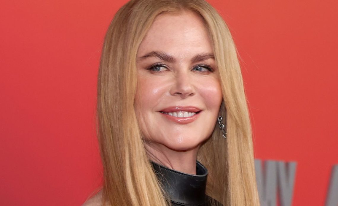 Nicole Kidman, ACMS için Rock Tuser Hybrid'e evet diyor