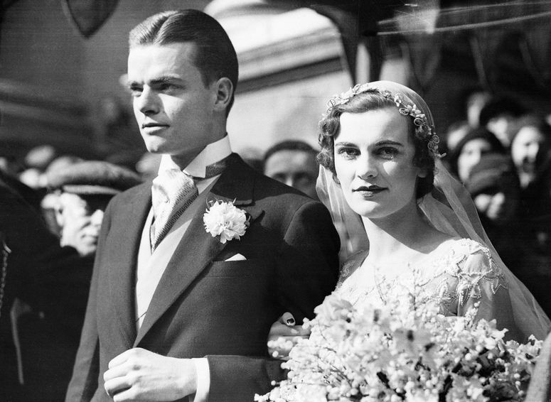 Resim şunları içerebilir: Giyim, Giyim, Margaret Campbell, Argyll Düşesi, insan, kişi, kravat, aksesuar ve aksesuar